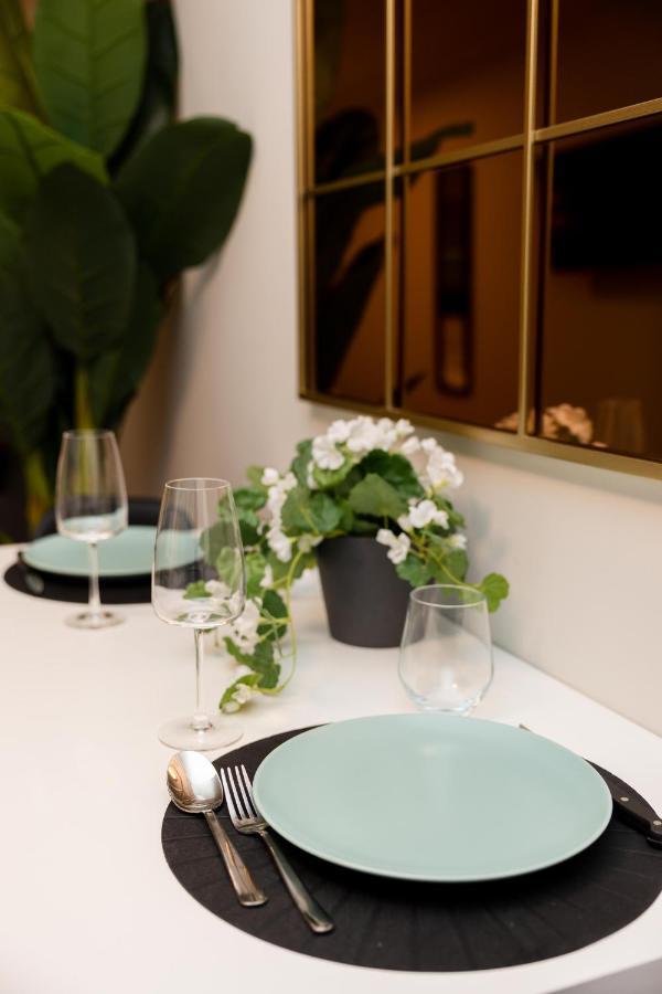 City Vibes Apartment เทสซาโลนิกิ ภายนอก รูปภาพ